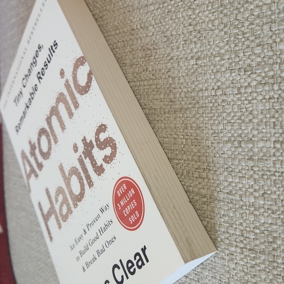 Atomic Habits by James Clear (English, Paperback) international bestseller - Picture 4 of 6